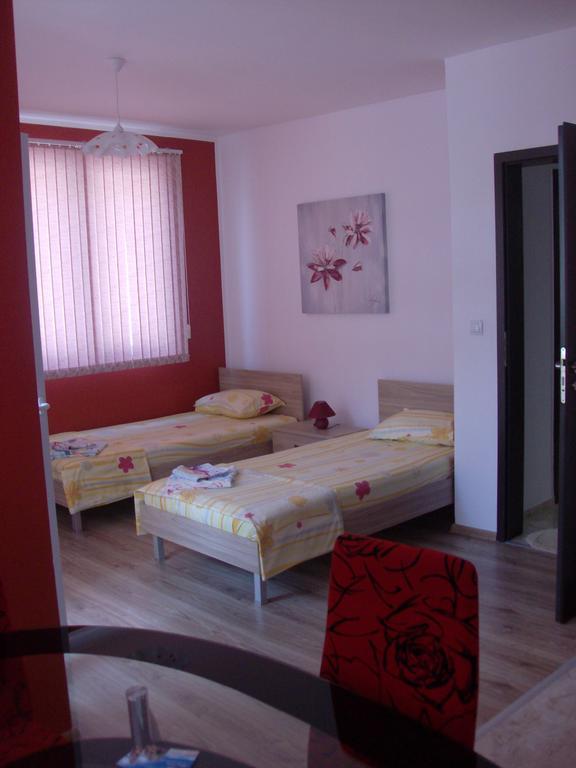 Guest House Nedelchevi Primorsko Bilik gambar